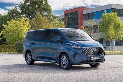 Ford Tourneo Custom interjero nuotrauka su SYNC3 multimedijos sistema