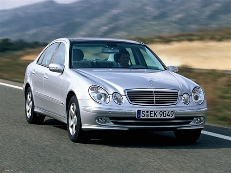 Mercedes-Benz E 320 W211 Classic profilio nuotrauka