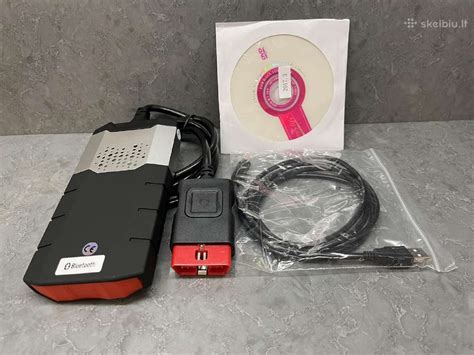 Autocom Delphi diagnostikos prietaiso nuotrauka su žalia plokšte