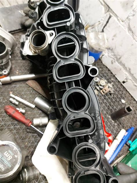 Infografika: BMW dyzelinių variklių įsiurbimo kolektoriaus angų probleminės vietos