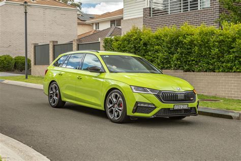 The Škoda Octavia in a city environment, highlighting its spaciousness and modern design