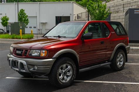 Isuzu Rodeo interjeras ir bagažo skyrius