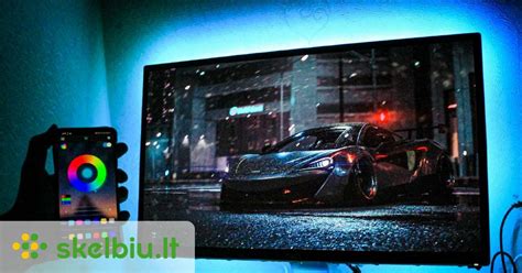 Teminis automobilis su LED juostomis salone