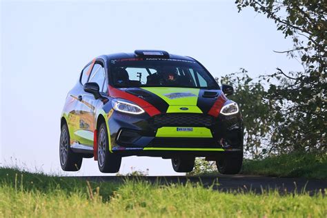 Reinis Nitišs prie „Ford Fiesta Rally4“ vairo