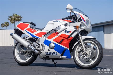 Motociklo Yamaha FZR400 variklio schema
