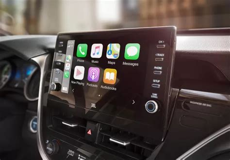 Informatyvi grafika: „Toyota Camry“ multimedijos sistemos sąsaja ir jos funkcijos