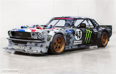 Ford Mustang Hoonicorn V2 važiuoja Pikes Peak