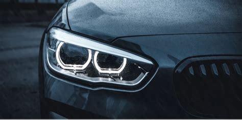 modernūs automobilio LED žibintai